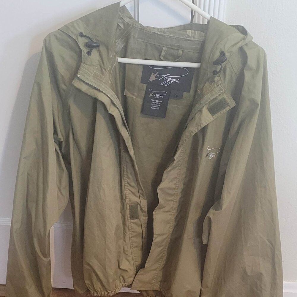 Frogg Toggs Men's Size L Hooded Rain Jacket